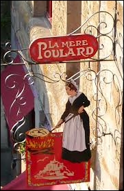 Dans cet endroit lié aux pélerinages, la mère Poulard inventa un plat vite préparé : une omelette.