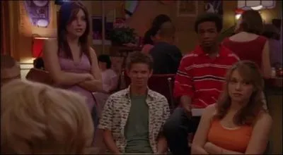 Qui est-ce ? (au centre)