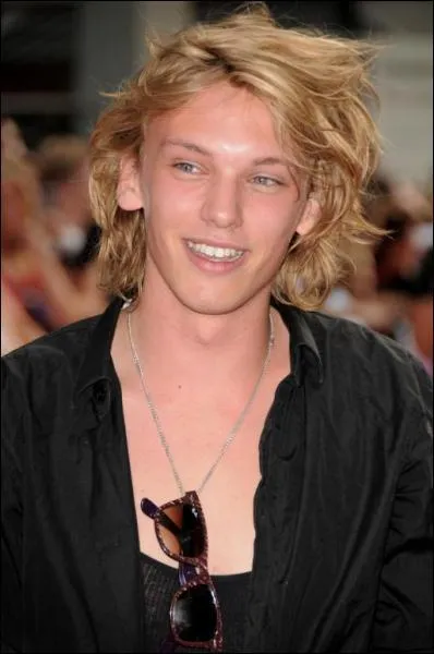 A-t-il jou dans Harry Potter ? (Indice : c'est Jamie Campbell-Bower)