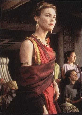 Dans quel film de Ridley Scott Connie Nielsen porte-t-elle cette magnifique toge rouge ?