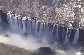 Situes en Afrique, elles portent un nom atteint d'un anglicisme royal !