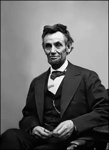 Quel prsident des Etats-Unis sera incarn par Tommy Lee Jones dans un film de Steven Spielberg actuellement en prparation ?