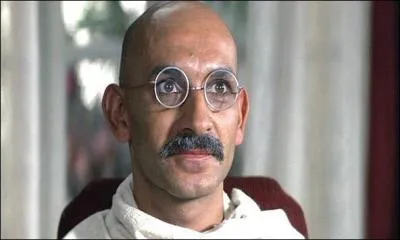 Quel est cet homme politique indien jou par Ben Kingsley dans ce film de Richard Attenborough sorti en 1982 ?