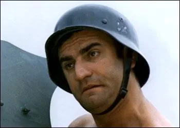 Qui a remplac Aldo Malccione pour interprt le rle de Tassin , dans la trilogie de la 7 me Compagnie ?