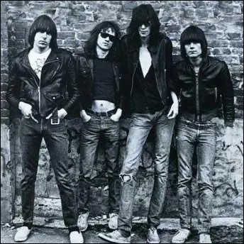 Qui ne fait pas partie des Ramones ?