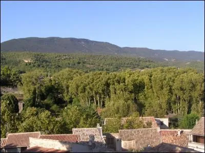 Dans les Alpes occidentales le massif du Lubéron s'étend sur les départements du Vaucluse et des Alpes-de-Hautes-Provence. Son point culminant est le Mourre Nègre. Quelle est son altitude ?