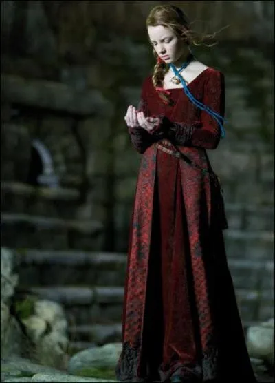 Dans quel film Dakota Blue Richards incarne-t-elle la dernire princesse de la Lune ?