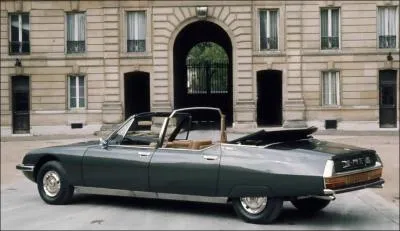 Ce cabriolet est ... .