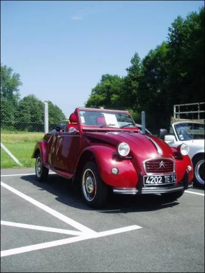 Ce cabriolet est ... .