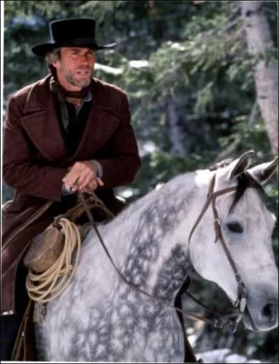 Il joue le rle du pasteur dans 'Pale Rider' en 1985, film qu'il mit lui-mme en scne.