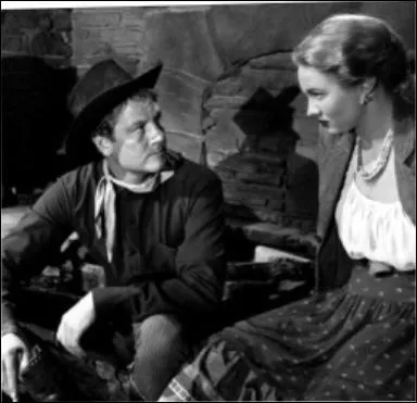Il joue le rle de Wes McQueen dans 'La fille du dsert' en 1949 sous la direction de Raoul Walsh.