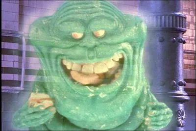 Fantme rencontr par les Ghostbusters.