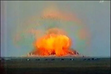 Quel pays a test le 11 septembre 2007 une arme thermobarique, 'le pre de toutes les bombes' ?