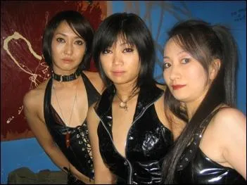 Qui sont ces chanteurs(ses) ?