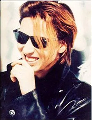 Qui est ce chanteur(se) ?