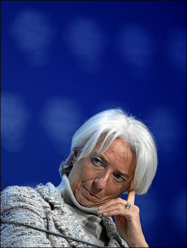 Dans le cadre de quelle affaire une enquête a-t-elle été ouverte contre Christine Lagarde, ancienne ministre française de l'Economie et des Finances et actuelle directrice général du FMI ?