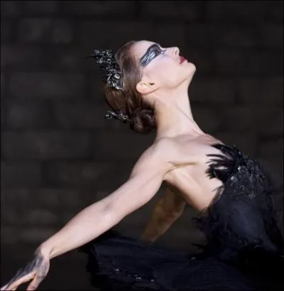 Natalie Portman irradiait lorsqu'il lui fallait interpr�ter le c�t� ang�lique de cet animal mais avait plus de difficult�s � incarner l'aspect noir. C'est :
