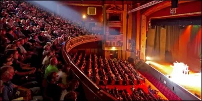 Qu'est-ce qui ne correspond pas à "la jauge" au théâtre ?