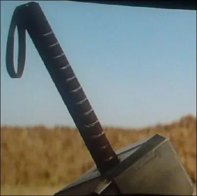 Qui se bat habituellement avec ce marteau ?