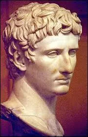 Il a adopt un garon. Qui est-il ?