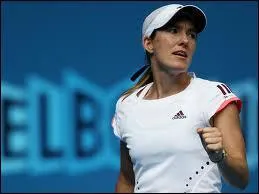 En 2006, Justine Henin ralise l'exploit de...