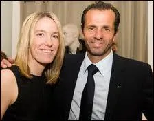 En 1996, quel entraneur argentin s'associe  Justine Henin alors qu'elle a 14 ans ?