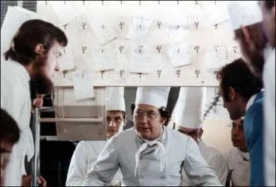 Quel rle joue-t-il dans ' Drles de Zbres' ?