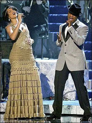 Avec qui Rihanna collabore-t-elle pour le duo 'Hate that I love you' ?