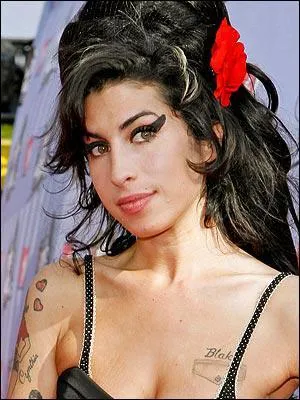 Connue pour ses excs et sa voix jazz/soul, cette chanteuse-compositrice est dfinitivement 'back to black' : elle est dcde le 23 juilllet 2011,  27 ans.