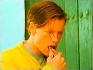 Dans leur chanson ' Where did you sleep last night', le groupe Nirvana commence ainsi ' My gril, my girl, don't lie to me'. Quelle marque de barre chocolate a utilis cette phrase ?