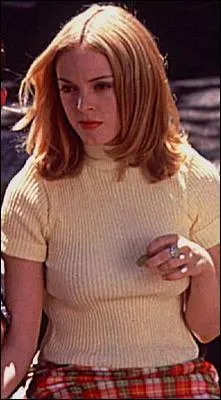 Dans Scream 1, comment meurt Tatum Riley ?