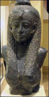 A quelle dynastie de pharaons appartient Cloptre VII ?