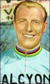 Il remporte le titre en 1959 à Zandvoort aux Pays-Bas...