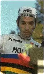 Qui en 1967 remporte à Heerlen aux Pays-Bas le premier de ses trois titres ?