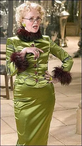 Dans quel film de fantasy pour ado Miranda Richardson incarne-t-elle une Rita Skeeter fouineuse et malicieuse ?