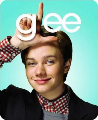 De qui Kurt est-il amoureux au moins une fois, dans la srie ?