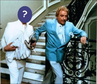 Qui est avec Ugo Tognazzi ?