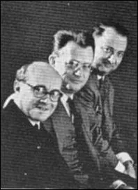 Pr�sent� par Pierre Lazareff, Pierre Dumayet, Pierre Desgraupes Igor Barr�re et �liane Victor c'est :