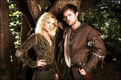 Dans la saison 1 & 2, Robin aime...