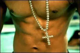 A qui appartient ce corps ?