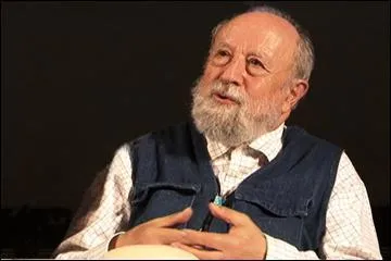 Pote, romancier et essayiste n le 14 septembre 1926, reprsentant du Nouveau Roman, auteur de 'L'Emploi du temps', 'La Modification', 'Degrs'