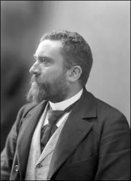Homme politique n le 3 septembre 1859, connu pour ses convictions socialistes et pacifistes, s'tant impliqu dans l'affaire Dreyfus. Assassin au dbut de la Premire Guerre, qu'il avait critique.