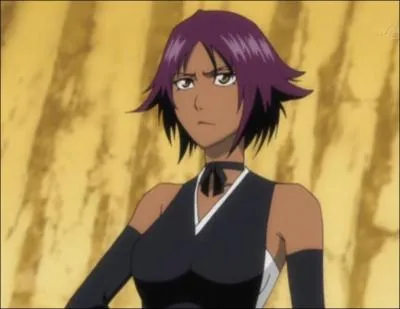 Il y a 100 ans, de quelle division Yoruichi tait-elle la capitaine ?