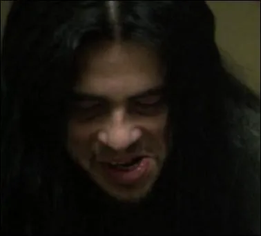 Dans quel film de Sean Penn joue-t-il l'idiot du village suspect de meurtre ?