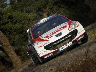 Quel pilote conduisait cette voiture au Monte carlo 2011 ?