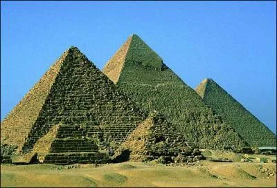 Les pyramides de Gizeh... Le nom de la premire en partant de la droite ?