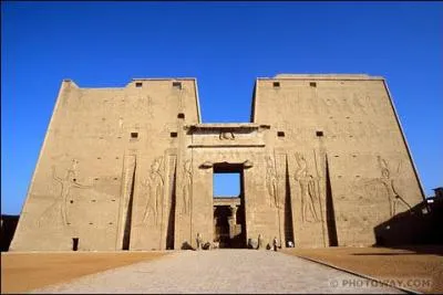 Voici un temple ddi  Horus. Mais o se situe-t-il ?
