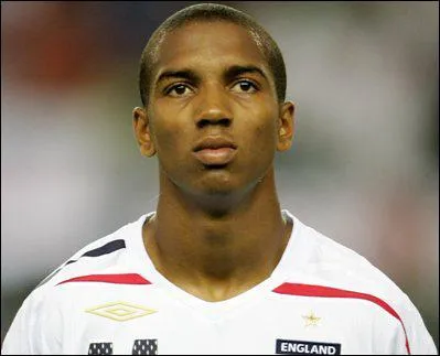 Ashley Young quitte Aston Villa pour :