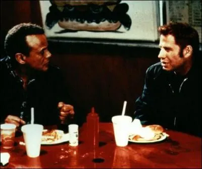 Dans quel film dnonant le racisme volue-t-il dans un monde dans lequel la situation entre les noirs et les blancs est change ?