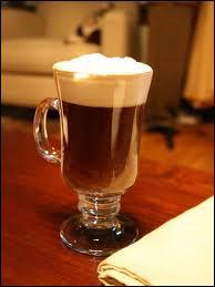 Avec quel alcool est compos un Irish Coffee ?